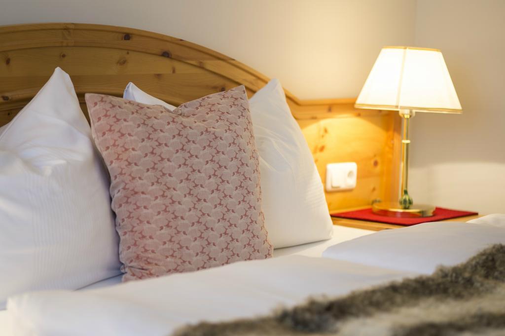Alpenhotel Valluga Zuers Room photo